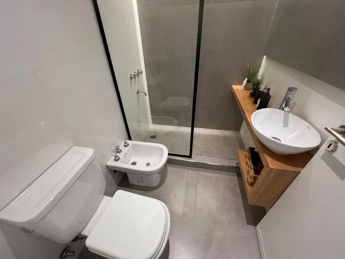 Dos Ambientes Plaza Colon Con Espacio Cochera Apartamento *