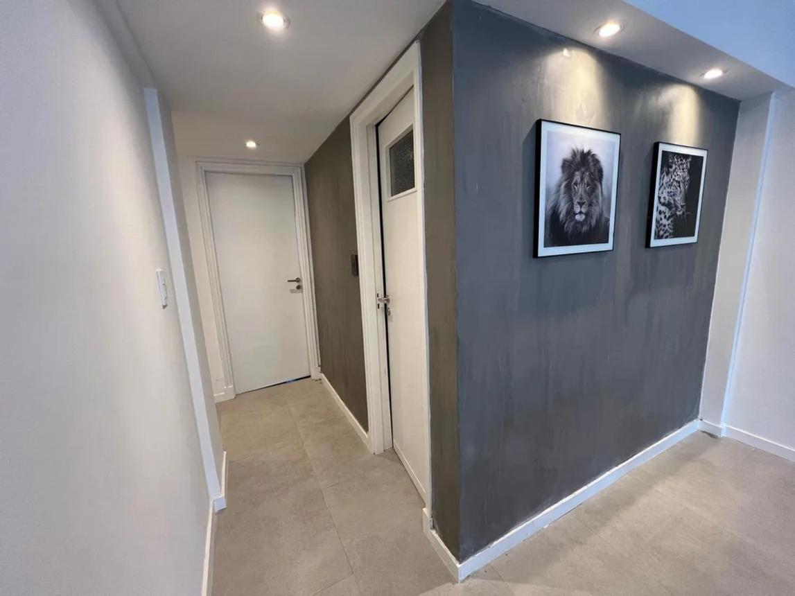 Apartamento Dos Ambientes Plaza Colon Con Espacio Cochera *