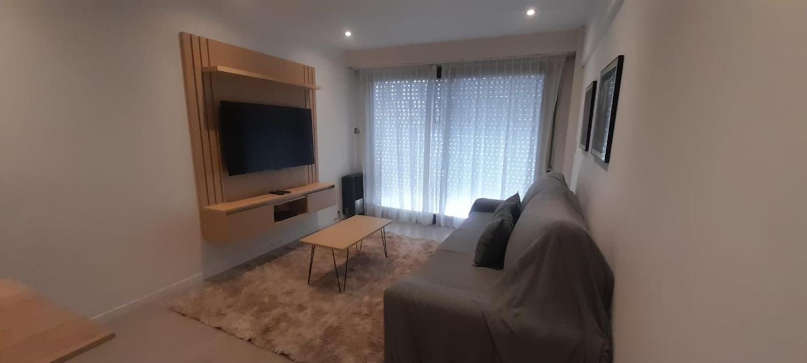 Apartamento Dos Ambientes Plaza Colon Con Espacio Cochera *